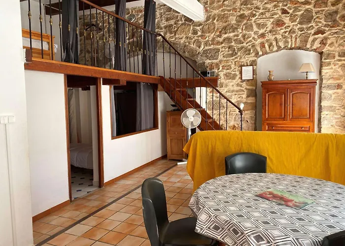 Appartement T3 Au Calme Avec Exterieur Privatif, Proche Etang, Equipe, 3 Chambres. - Fr-1-553-86